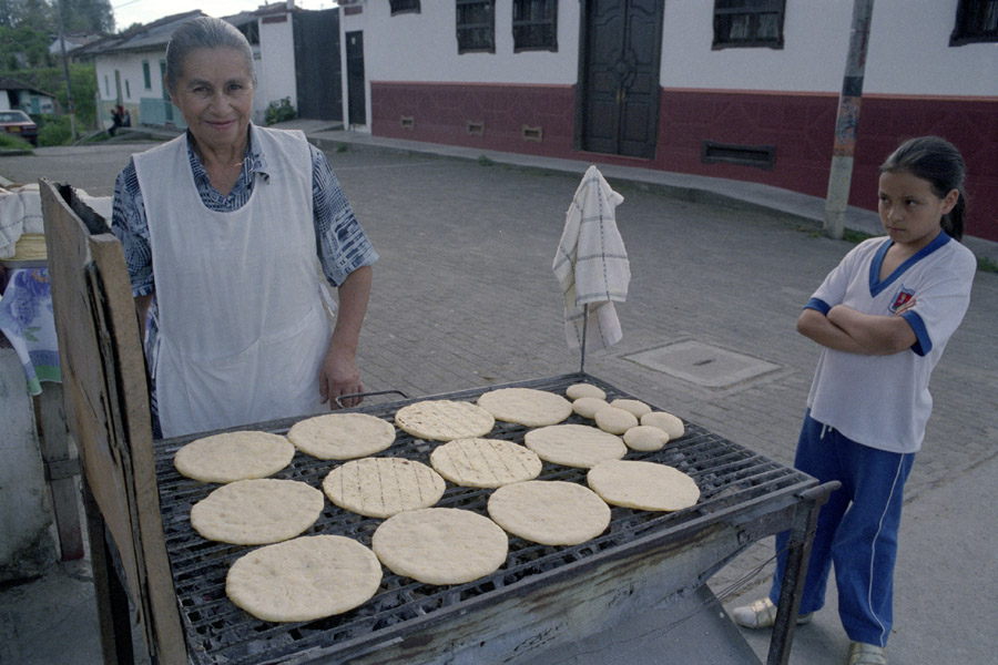 Salento, Colombia 2009: arepa vendor.