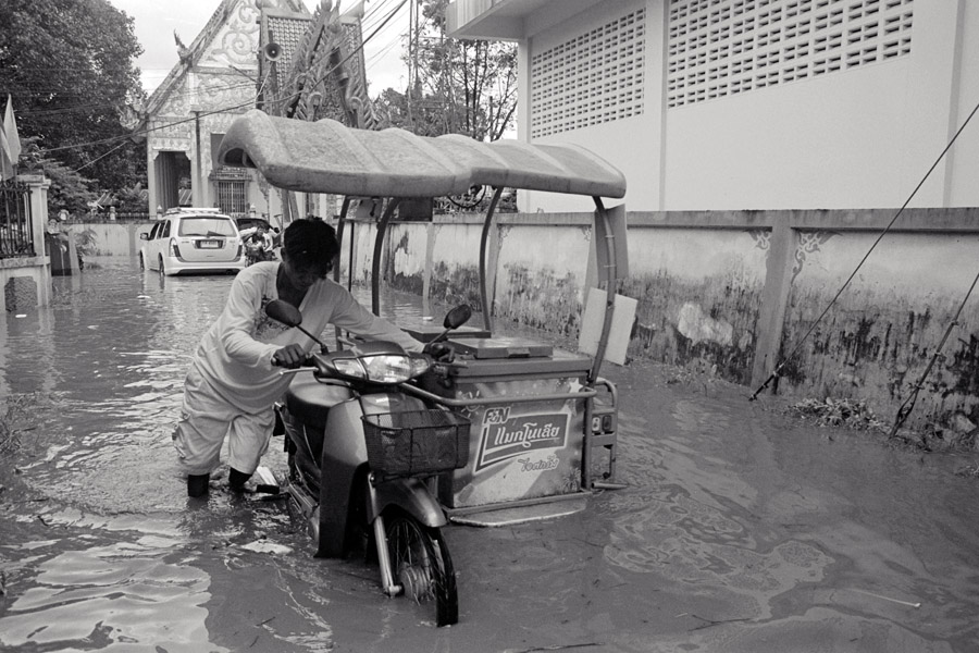 2011: this year flooding was 'normal' level, more an inconvenience rather than causing serious damage. Ice-cream carts like this are common in Mae Sot.