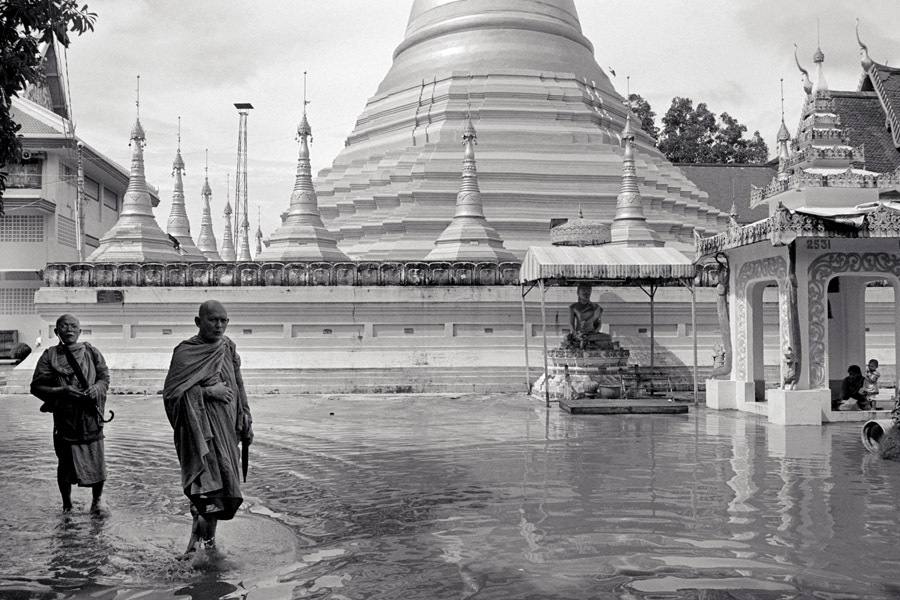 2011: this year flooding was 'normal' level, more an inconvenience rather than causing serious damage. This is one of central temples, Wat Chumpol Khiri.