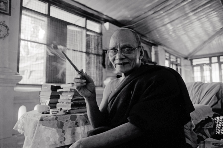 Mawlamyine, 2011: the head monk of Queen Sein Ton monastery enjoys his cigars.