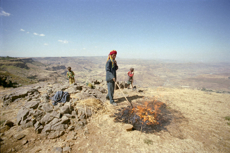 North Wollo, Ethiopia 2007: roasting barley on the escarpment.